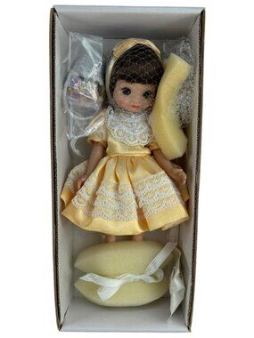 NEW IN BOX Betsy McCall "Spring Luncheon" 8" Collector Doll BMCL9102 Tonner 2001